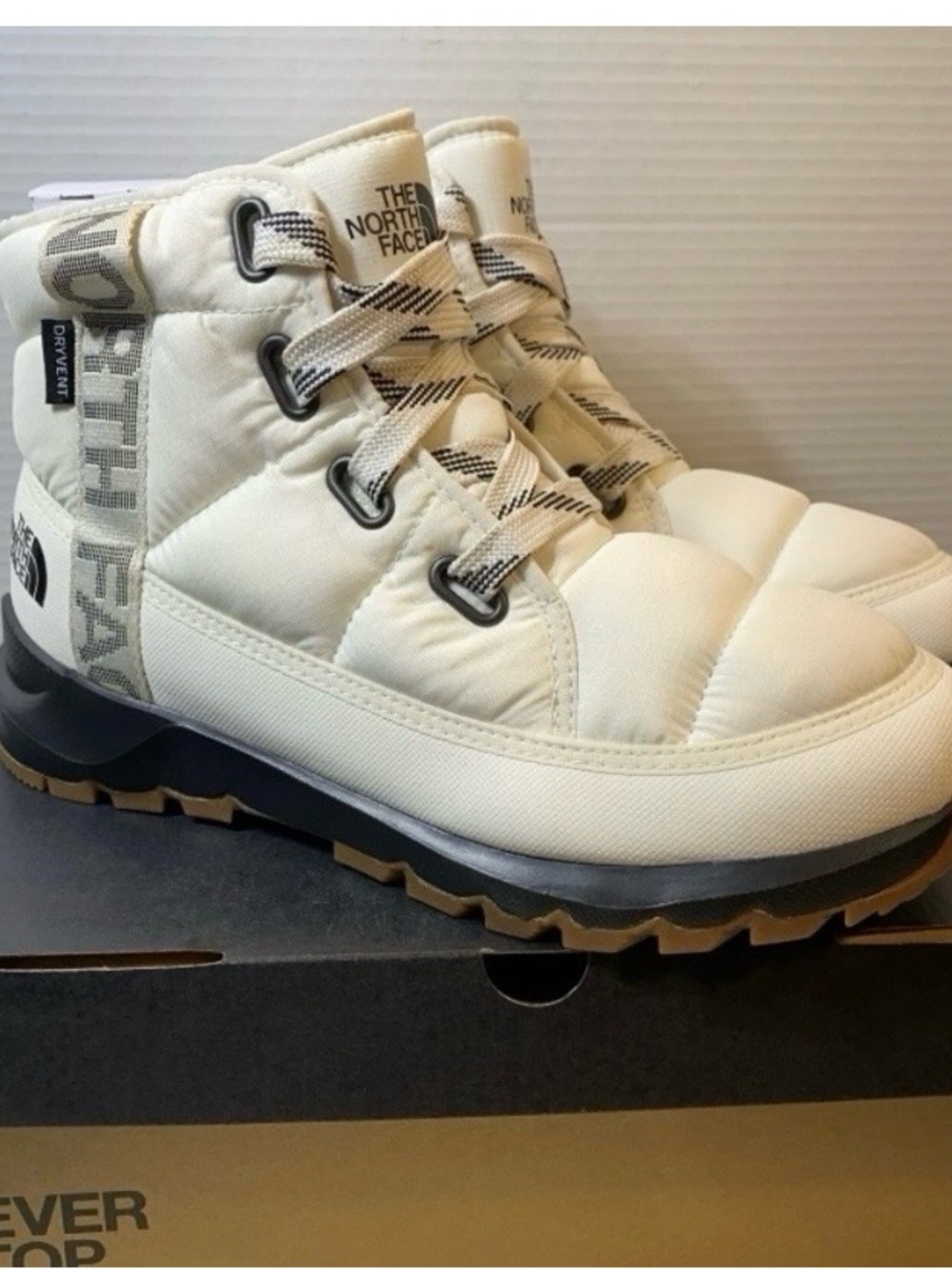 The North Face Women's Sierra Mid Lace Waterproof Boots White Size US 11 New